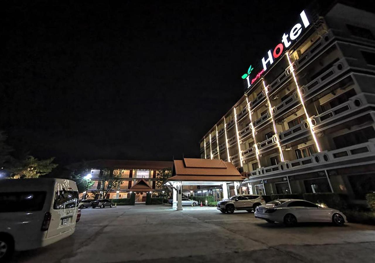 I Boutique Hotel Pluakdeng Kültér fotó